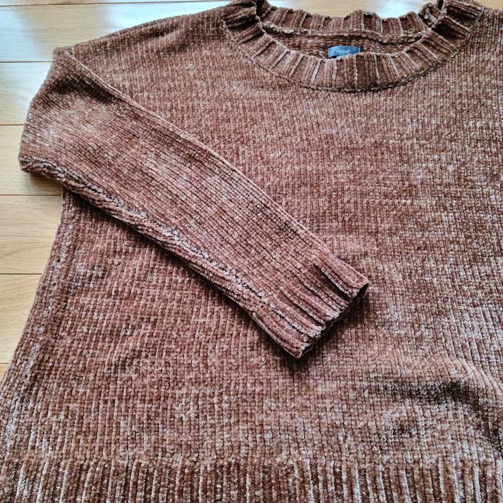 Gold Aerie Sweater, Size Small